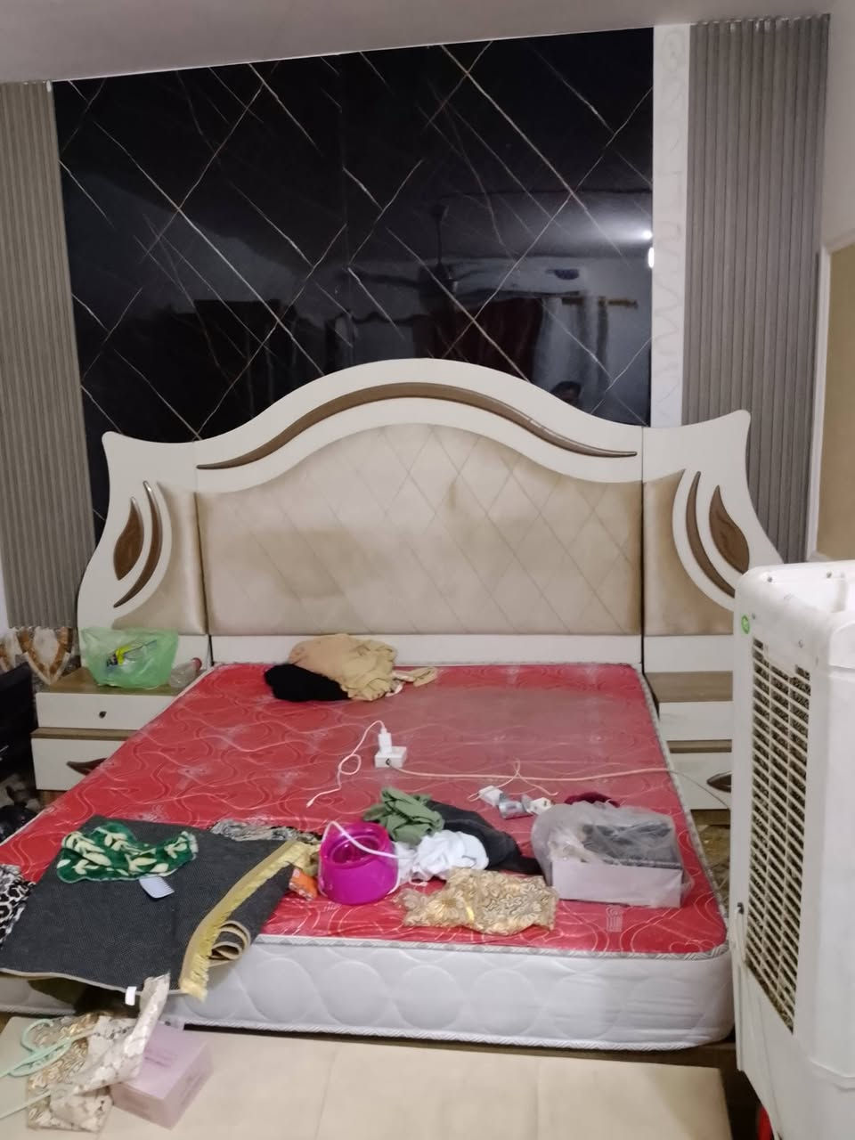 سلام عليكم غرف نوم تركي مستعجل بيع ***********
