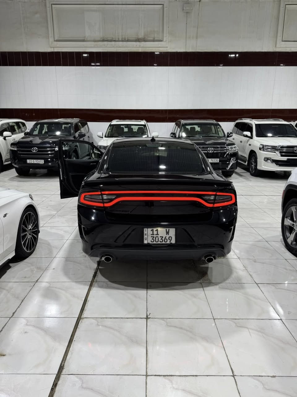 جارجر 2023 جيتي فول ماعدا الفتحه  ماشيه 65ميل وارد امريكي حادثها بس بنيد سياره حلوه وسعرها حلو مناسب عنوان البصرة الرقم ***********
