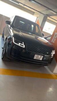 للبيع رانج روفر فوك موديل 2020 خليجيه ماشيه 67.000كم لون اسود داخل احم...