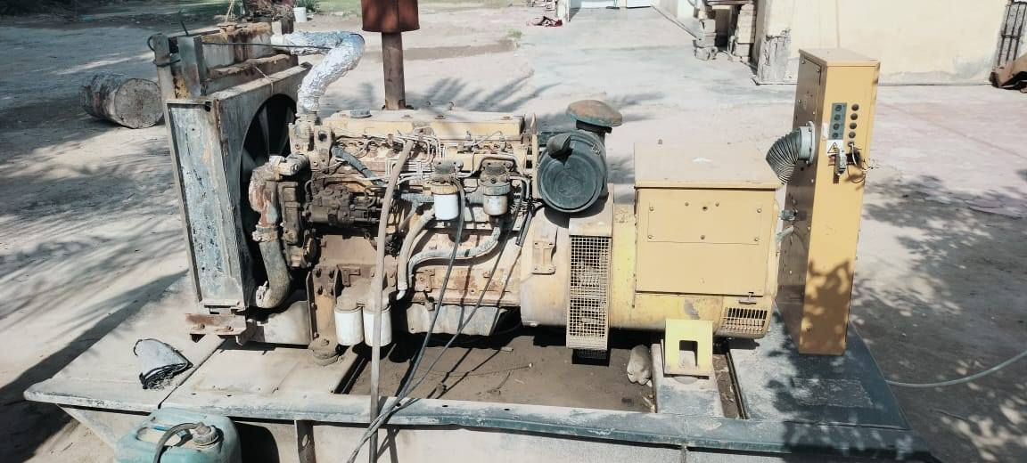 مولد بيركز للبيع سته سلندر سوبر
١١٠ كيفي مكينه خير من الله شغاله والفحص تأخذها ***********
