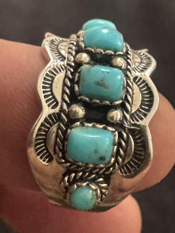 خاتم نسائي سبعة فيروزات مع الفضة


**إذا كنت صاحب هذا الإعلان وتريد حذفه لأي سبب، رجاءا أرسل رسالة إلى الدعم الفني**