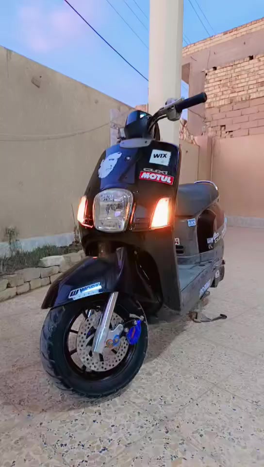 سلام عليكم
شباب درجة بوليسي البيع  (***********) 
مو شراي لا يتعبني أو يتعب نفسه 
مكينه ما مفتوحه 
كفرات ختم واحد شركة 
الناصرية سوق شيوخ
