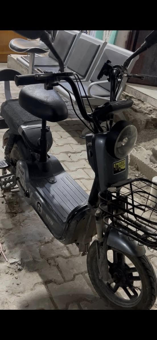 موطور شحن ناقصه بطاريه وحده شغال سعر 80 قفل للاستفسار ***********
