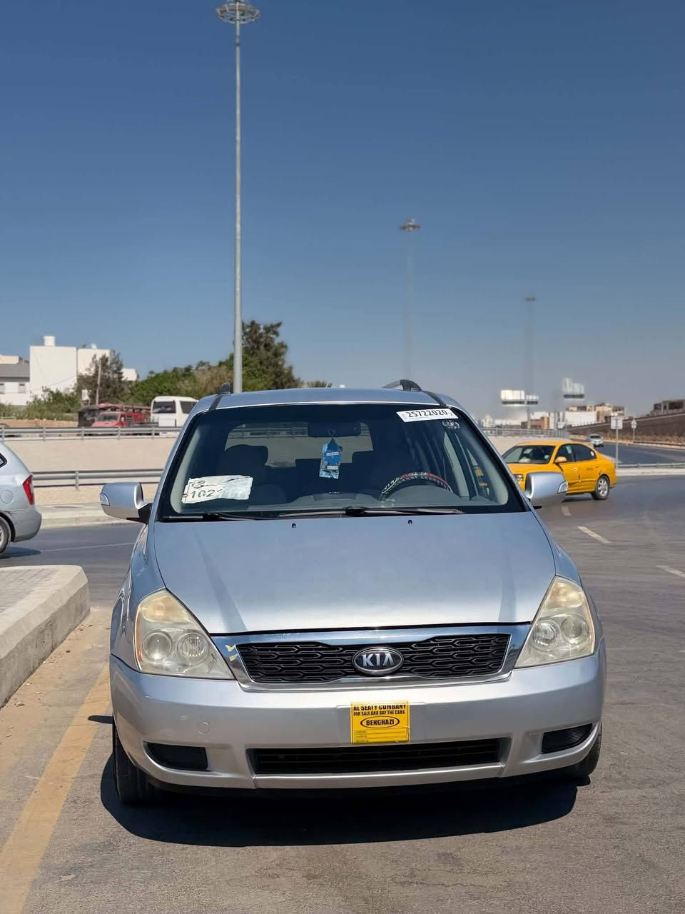 بسم الله مشاء الله ✨
‎KIA SEDONA SX. 🥇
كيا سيدونا2012✅
الون،،،،،رصاصي 
ماشيه 104mi 🔥

‎#السياره_تحكي_في_الجديد
من ولاية نضيفه🔥بياد سوس  لا
‎📍  محرك35

#✅ استيراد امريكي

‎.        🥇 ناقصه فتحه وجلد المواصفات / المزايا : فل ✅
‎                    
 تحكم كامل في المقود   + ثلاث صفات + مكيف ثلجه ثلاث طروف + مانع انزلاق  +زجاج معجون بالكامل+نظام موفر الوقود+  + حساسات خلفيه +اسكورطه ودبشها كله موجود +وغيرها البيبان كهربائية، ،،

الكربون موجود بلكامل.  ‎✅
0915011475
مكانها طرابلس


**إذا كنت صاحب هذا الإعلان وتريد حذفه لأي سبب، رجاءا أرسل رسالة إلى الدعم الفني**