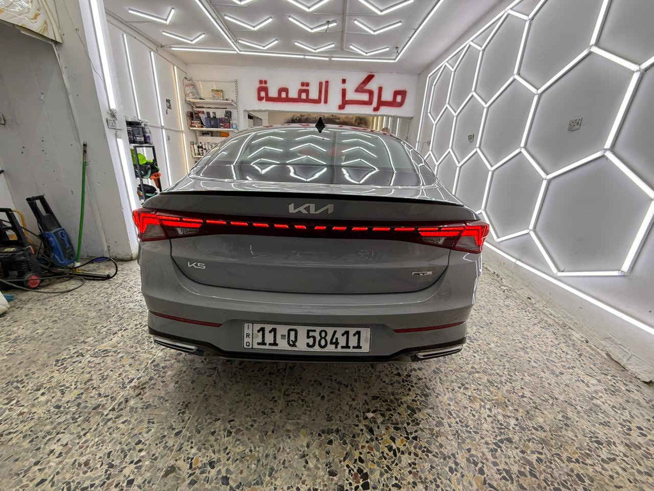 السلام عليكم
   Kia k5  Gt-line 2023
كي فايف جيتي لاين 
 
للبيع 
اللون:اسمنتي
حجم المحرك:1.6تيربو 🚀

وارد امريكي
الضرر:جاملغ خلفي وباب السايق مبدل وبيها تعديل بارد

( بدون لغد وبدون ايرباك)

موضح كلشي بالسونار منزله بالصور

وحادث السيارة ايضاً موجود

السيارة ماشية:43 الف km

مواصفات:
السيارة بصمة 

بصمة ابواب عدد2

فتحة سقف بانوراما بالكامل

داخل احمر

4 انظمة قيادة

رادارات امامية وخلفية وجانبية

نقطة عمياء

تشغيل عن بعد

قيادة ذاتية

دخول ذكي 

كروس مثبت سرعة

تحديد مسار

شحن لاسلكي 

هاند بريك كهربائي

اوتو هولد

كشف السائق كهرباء

وباقي مواصفات الجيتي لاين معروفة

السعر 198 وبيها مجال

اخوتي كلشي موضح بالسونار والسيارة كدامكم 

الشراي يجي يشوفها ويفحصها ويقتنع بيها وعيوني اله

رقمها بغداد بأسمي تحويل ثاني يوم

مكانها بغداد-الحرية

***********
