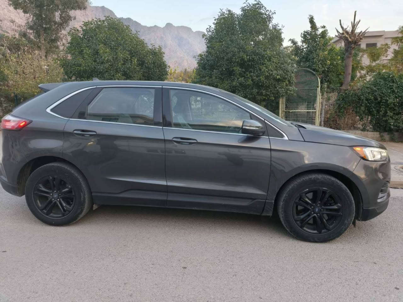 فۆرد ئیدج 2020 چوارپستن 
پانۆڕاما شەغال برێک بەسمە
 سندوق کۆنڕۆڵ
کامێرا شاشە گەورە
سەنەوی تازەیە
بێ مەسرەف شوێن ڕانیە 
نرخ 130 گەڵاو کەمێک مەجال
ژ.م ***********

ڕەقەم شانسی 2FMPK4J99LBA99526

*********** رانية, السليمانية
