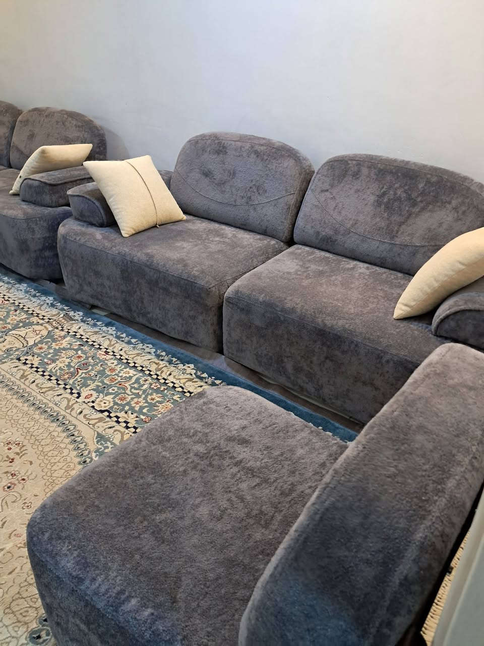 قنفات جديده مستعمله اسبوع للبيع
الاتصال ***********
