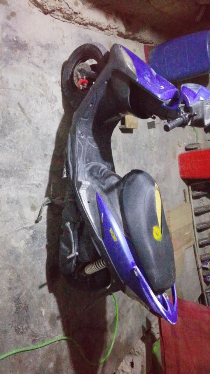 سلام عليكم دراجة 🚴‍♀️ ماكس للبيع مامفتوحه كامله من كلشي  السعر 800وبيهامجال المكان كربلاء اتصال ***********
