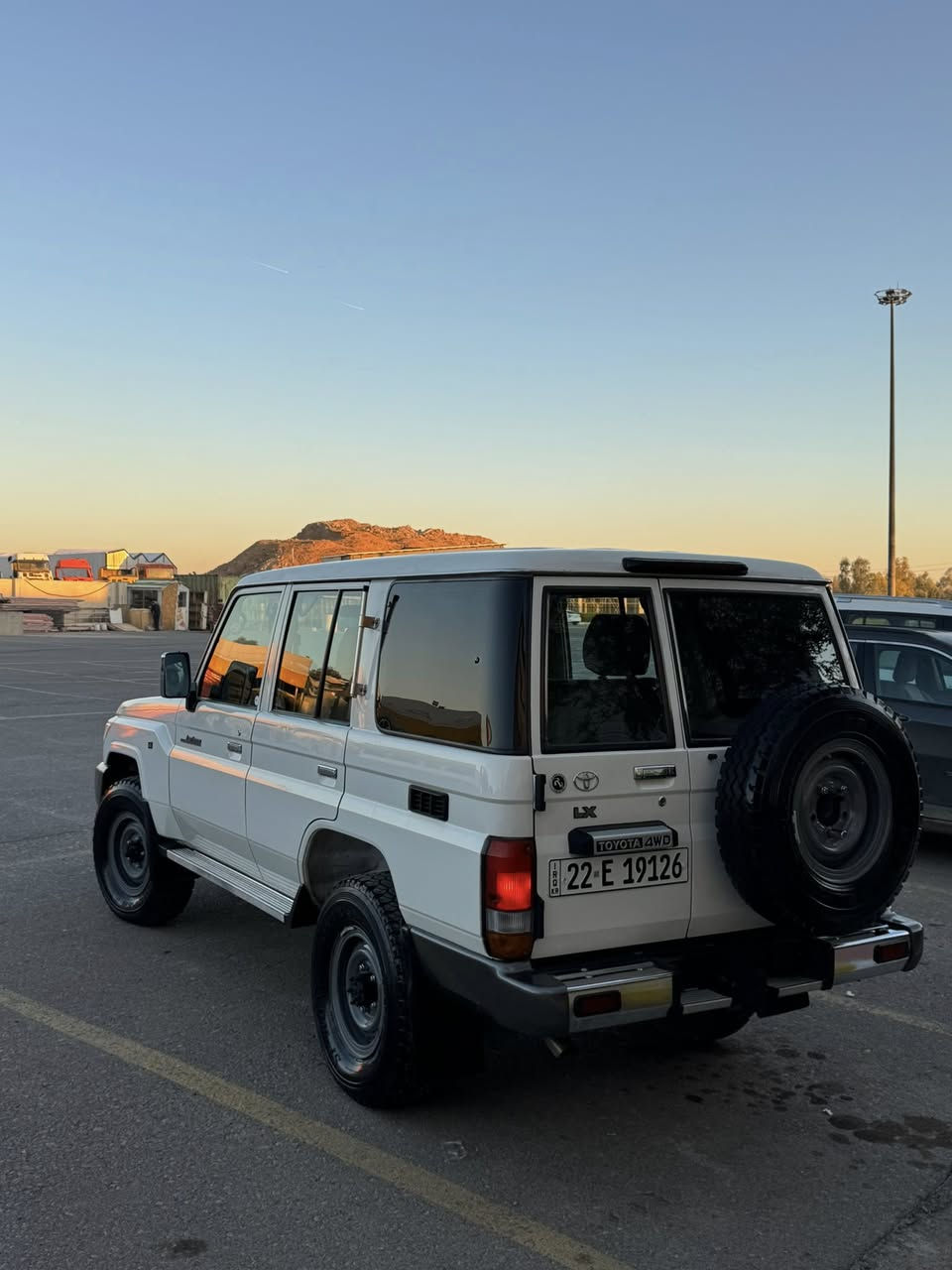 تویوتا میكزمین 
حوثیة
مودیل//2017 
كاز 6 سلندر
ماشیة 137 الف كم حقیقي
سیارة جدید  
رقم و سنوية و فحص و هزة جدید
***********
عنوان اربيل
