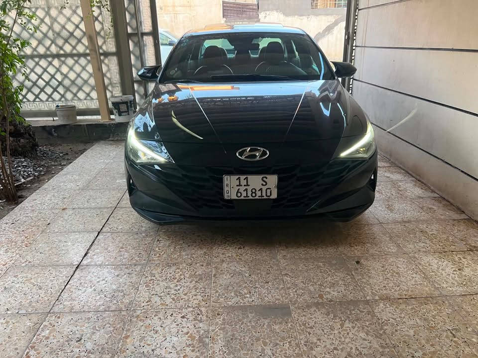 من رخصت مدير لكروب المحترم شباب السلام عليكم النتره 21 وارد كندي بدون قطره صبغ فول مواصفات للاخير داخل لونين بصمه تشغل تشغيل عن بعد بصمه بيبان وصندوك 
ترحيب داخل لونين فتحت سقف طكتين ويل كب جبير كروم شاشه كامره تحكم ستيرن فول رادار امامي جانبي توقف ذاتي قياده ذاتيه  3 وظعيات قياده تحديد مسار تبريد بيانو ثلاجه بلجكمجه مكينه كير صدر تايرات كله وكاله ماشيه 90 وبسمنه رقم بغداد هزه جديده السياره حادثها طخه بسيطه باب خلف السائق وراجعه بارد بدون صبغ سونار موجود وبيها تقرير من كار فكس مال امريكا مترجم المكينه 2000 دوش السعر 138 بيها مجال واي استفسار الاتصال ع رقم مكاني بغداد *********** واتس اب وتصال واسف ع اطاله
