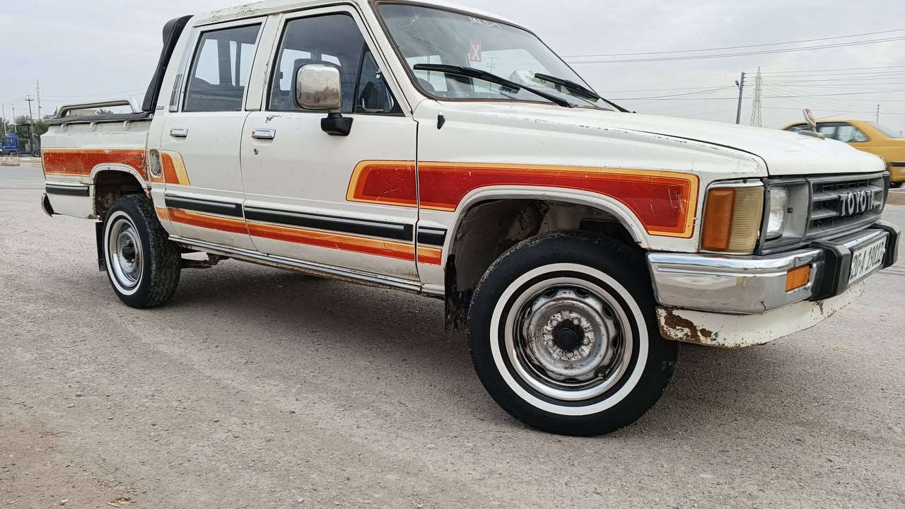 سلام عليكم بيكم البيع رقم ديالى نكليزي مكفوالة من الضربة والصبغ تخم تاير جديدكهربايات كلهة شقلة صدر امامي خلفي جديد داخل جديد بسمي مكاني ديالى السعر 65وبيهة مجال ***********
