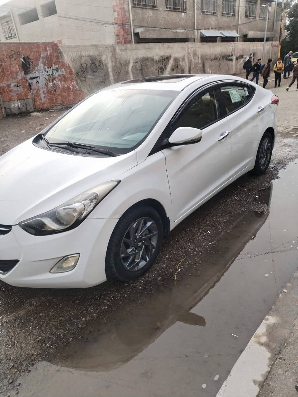 السلام عليكم النتره خليجي كفاله عامه موديل ٢٠١٢
رقم بغداد انكليزي اب اسمي بدون حادث وبدون تبديل
وين الي دور كفاله عامه من كير مكينه حداديه كفاله 
تبريد بصمهه فتحه ويل كروم حساسات مانع انزلاق 
الداخل بيجي شاشه وهذا السونر مرفق ويه صور 
بس بارد ماشر عليهن فقط عله كد أقل الشبر 
تخم تايرات جدتت شادهن تجي وشوف ابعينك
السعر ١٢٥ورقه وبيهه مجال بصيط حك جيتك 
مكان السياره بغداد الشعب شارع صحه ...
***********
