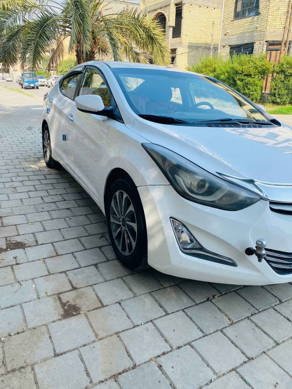 النترا 2016 خليجي رقم بغداد الدولي الجديد سياره جاهزه من كلشي عله ايدنه بيهة جاملغ خلفي وباب صبغ فقط  وبارد جاملغ امامي عكس سايق مكاني بغداد المنصور او الخضراء 
 السعر 113 للاستفسار  ***********
