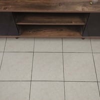 ميز • للبيع • تالف