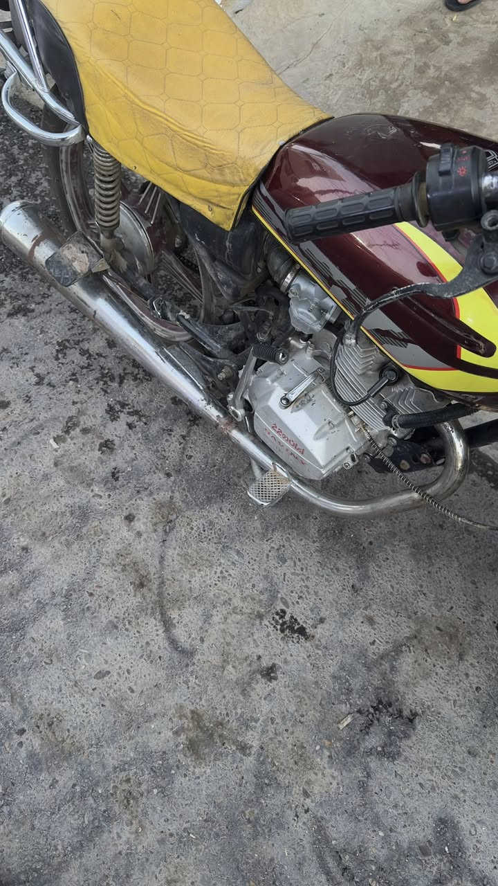 ايراني موديل ٢١للبيع ب.٣٥٠ وبيها مجال بغداد زعفرانيه ***********واتساب موجود
