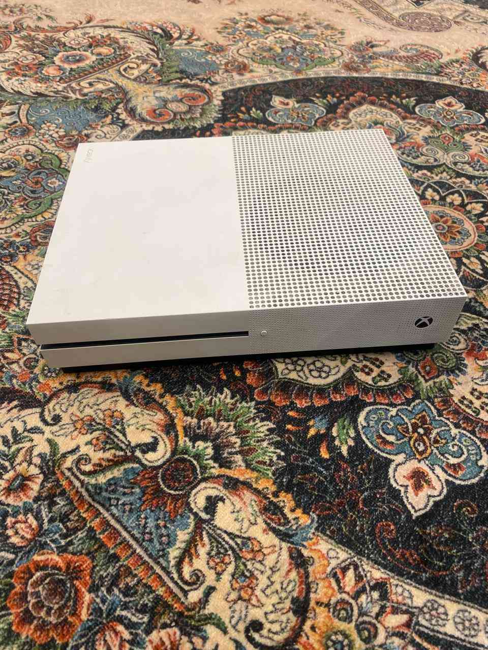 سلام او عليكم اكس بوكس وان اس سعر 200🔒ذاكره 500 النضافه 100/100 ما مفتوح ويا جوستك واير كامل ملحقاته مكاني بغداد حي الجهاد  رقمي *********** واتساب
