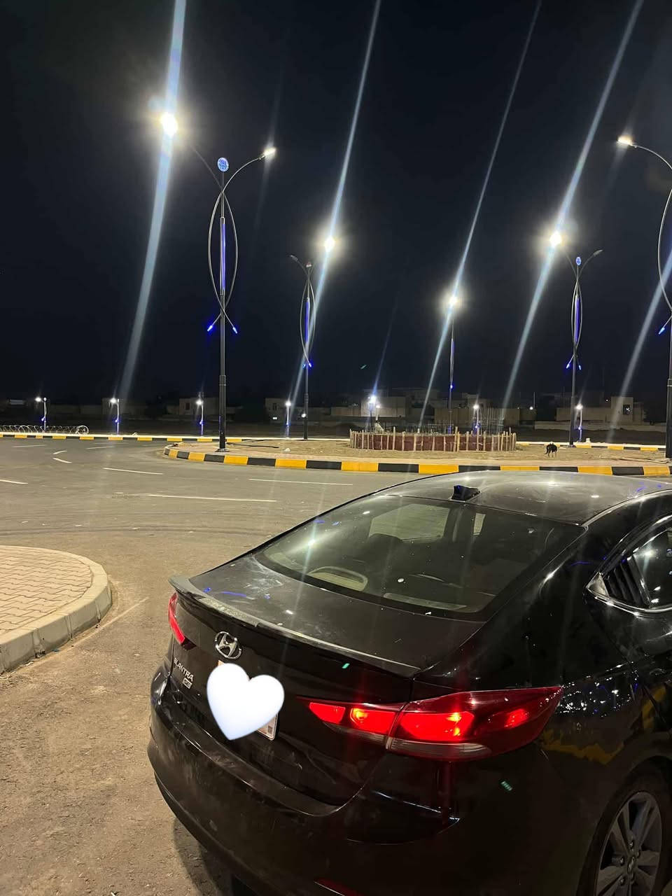 سياره النترا 2017
مواصفات se لون اسود
1.محرك 2000 دوش المرغوب✈️
2.لايت زينون
3.شاشه كبيره
4.تحكمات ستيرن
5. ثلاث انظمة قياده(نورمل. ايكو. سبورت) 💀
6.تراكشن(مانع انزلاق)
7. كير AT المرغوب اوتوماتيك 
8.ماشيه 146 الف بس
السياره مواصفاتها معروفه وسياره مرتبه الضرر بامريكا بس البنيد وبلعراق صاير بيها مكانات بارد وفحص موجود السياره سعرها 118وبي مجال او المراوسه حسب القناعه الرقم ***********  مكان السياره موصل ايسر
