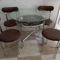 ميز طعام