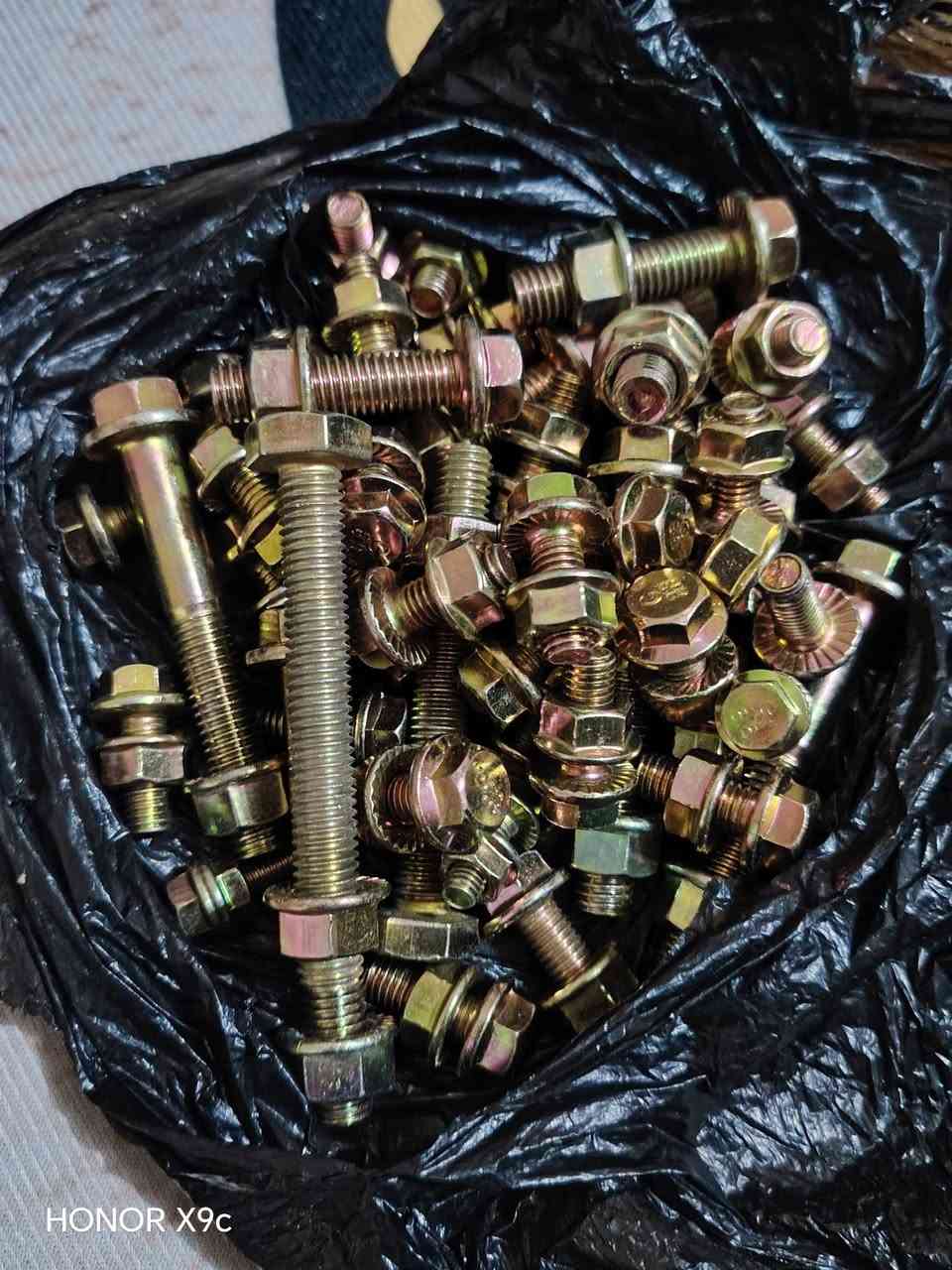 غراض ستوته البيع دبلات 18
سبير ب15 هورنات ب25 شاخات ب15


**إذا كنت صاحب هذا الإعلان وتريد حذفه لأي سبب، رجاءا أرسل رسالة إلى الدعم الفني**