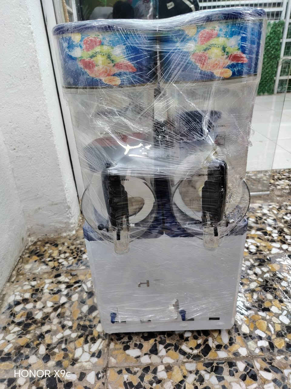 سلام عليكم مكينه زبري هوسك تركي مستخدمه قليل تجميد فول بعدهي ع وضع شريكه مكان بغداد ***********
