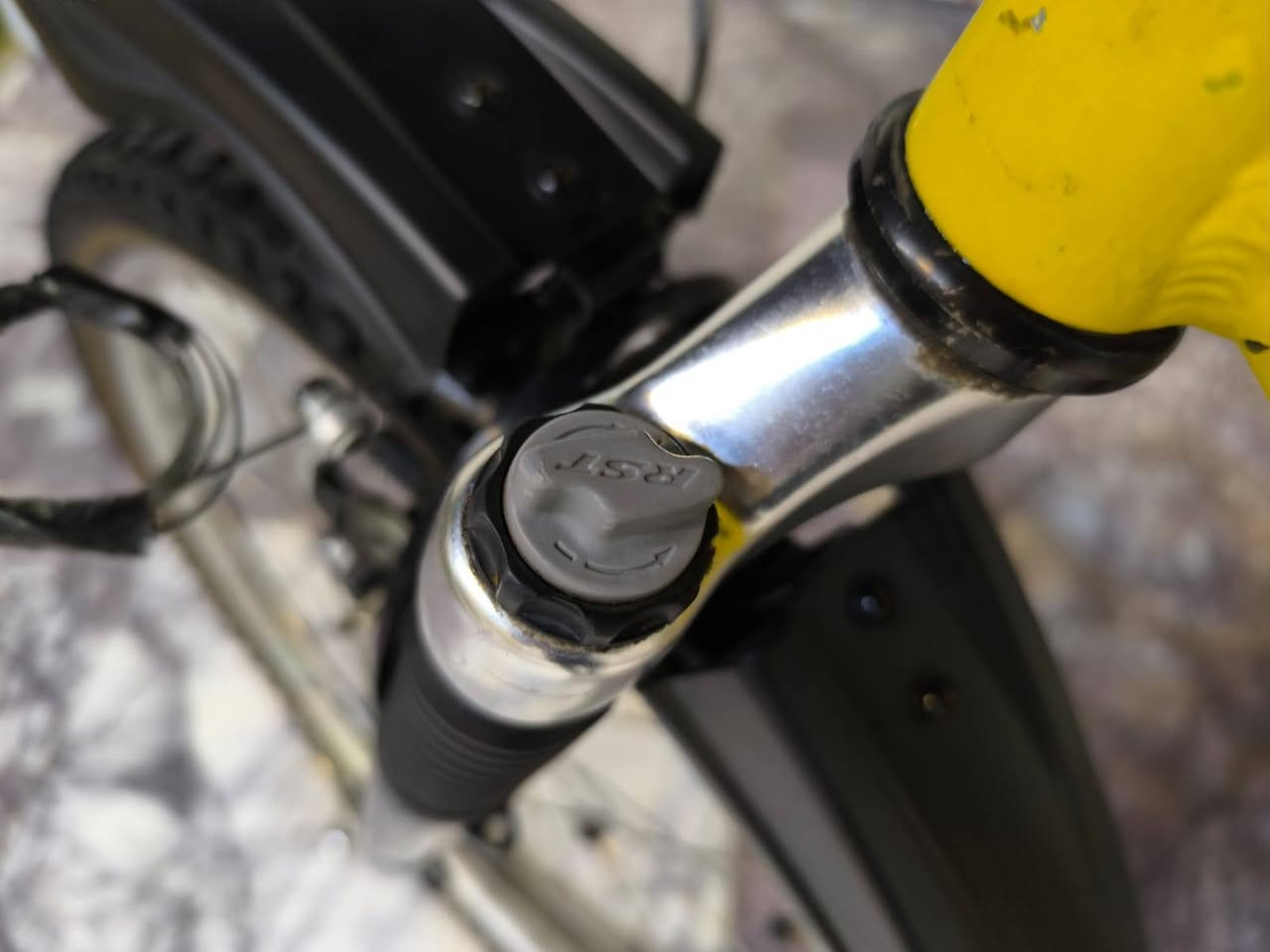 بايسكل مرتب وحلو نظيف150 المكان بغداد حي القاهره التليفون ***********
