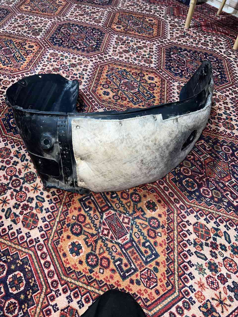 سلام عليكم أبطانه خلفيه جهة اليسار  كيا سليتوس موديل 2024 السعر 75.  التواصل والاستفسار عبر رقم *********** واتساب فقط
