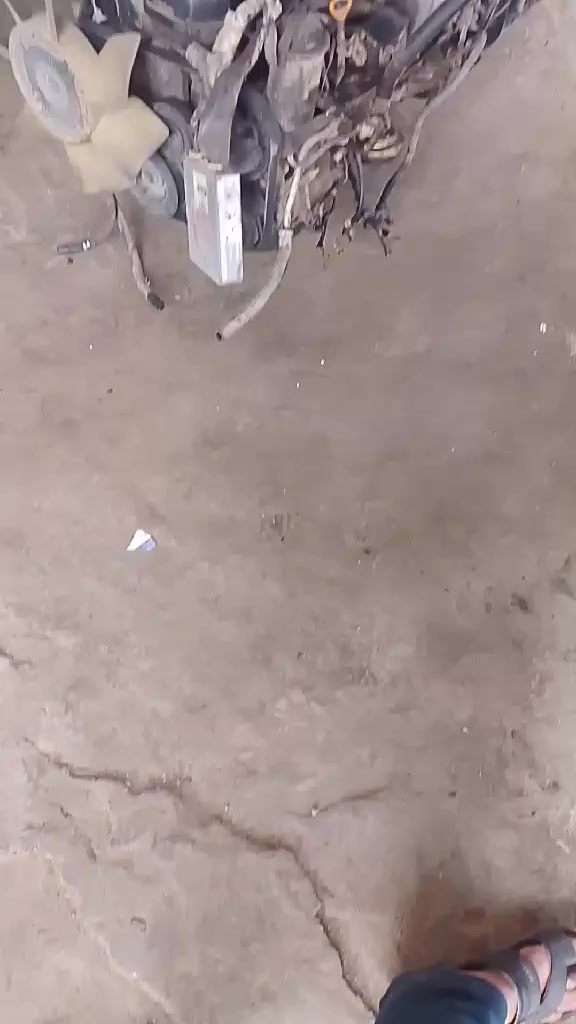 السلام عليكم لبيع كير ومحرك محرك شرط ابيع كامل السعر ٥ ورقات ***********
