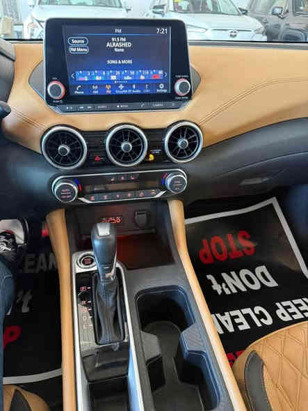 سينترا sv
موديل 23
ماشيه 30
السياره فول 
هزه فحص سنويه كله جديد
حادثها جداً بسيط تعديل الجاملغ الخلفي
وبل فحص طلع كلير طبقه خفيفه بل جاملغ الخلفي العكس  والباب
السياره بل حقيقه جداً نضيفه وحلوه
السعر 159
التواصل على الرقم 
*********** Singapore
