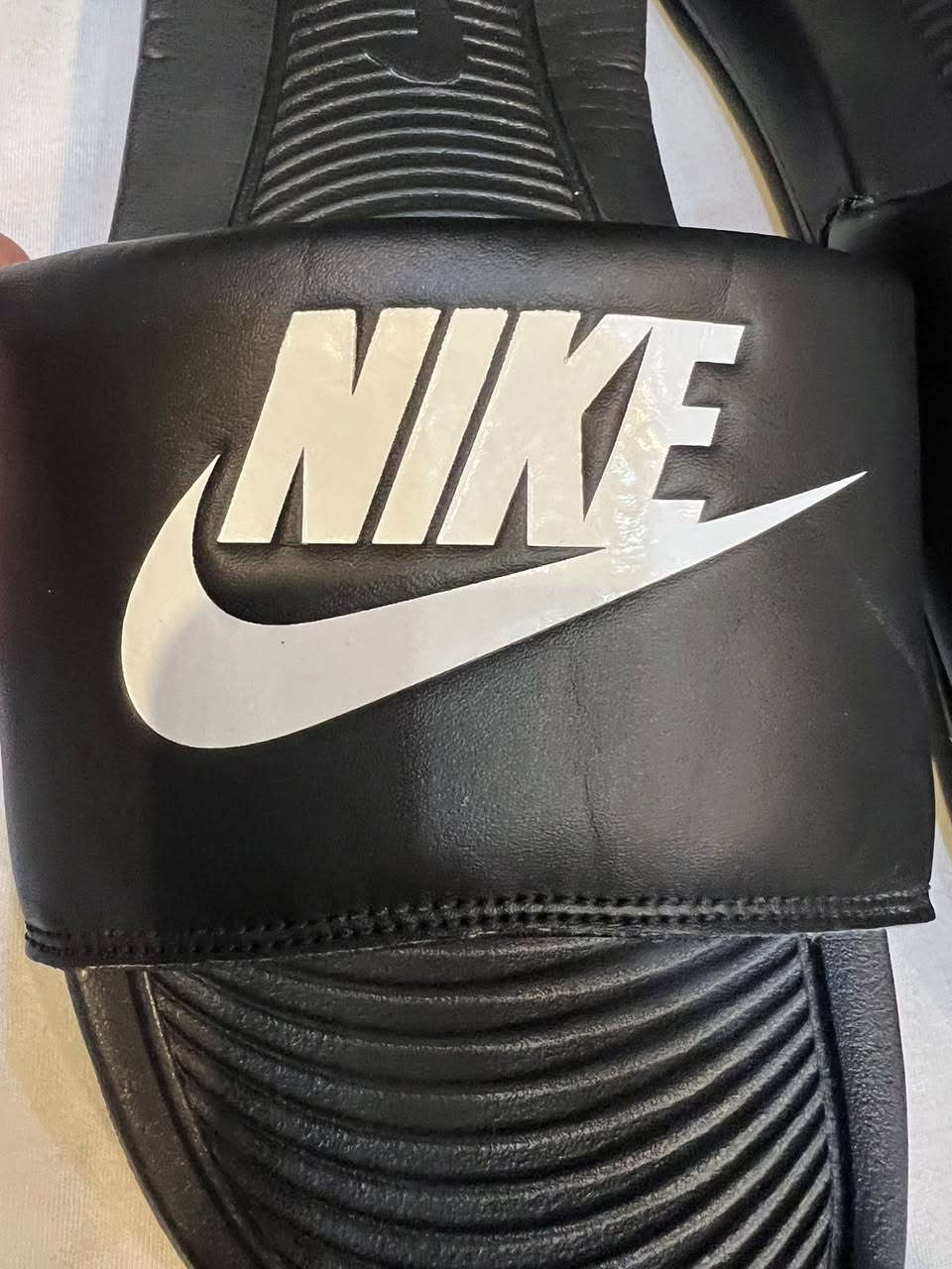 نايك أورجنال
باله نظيف جداً
القياس45
السعر30
للحجز مراسله لطفاً


**إذا كنت صاحب هذا الإعلان وتريد حذفه لأي سبب، رجاءا أرسل رسالة إلى الدعم الفني**