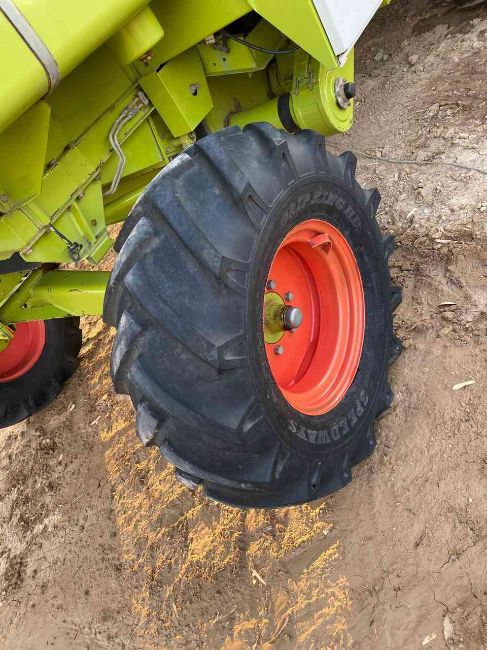 السلام عليكم للبيع تايرات حجم 26 امامي وتايرات حجم 20 خلفي او مراوس للاستفسار الا تصال على الرقم ***********/***********
