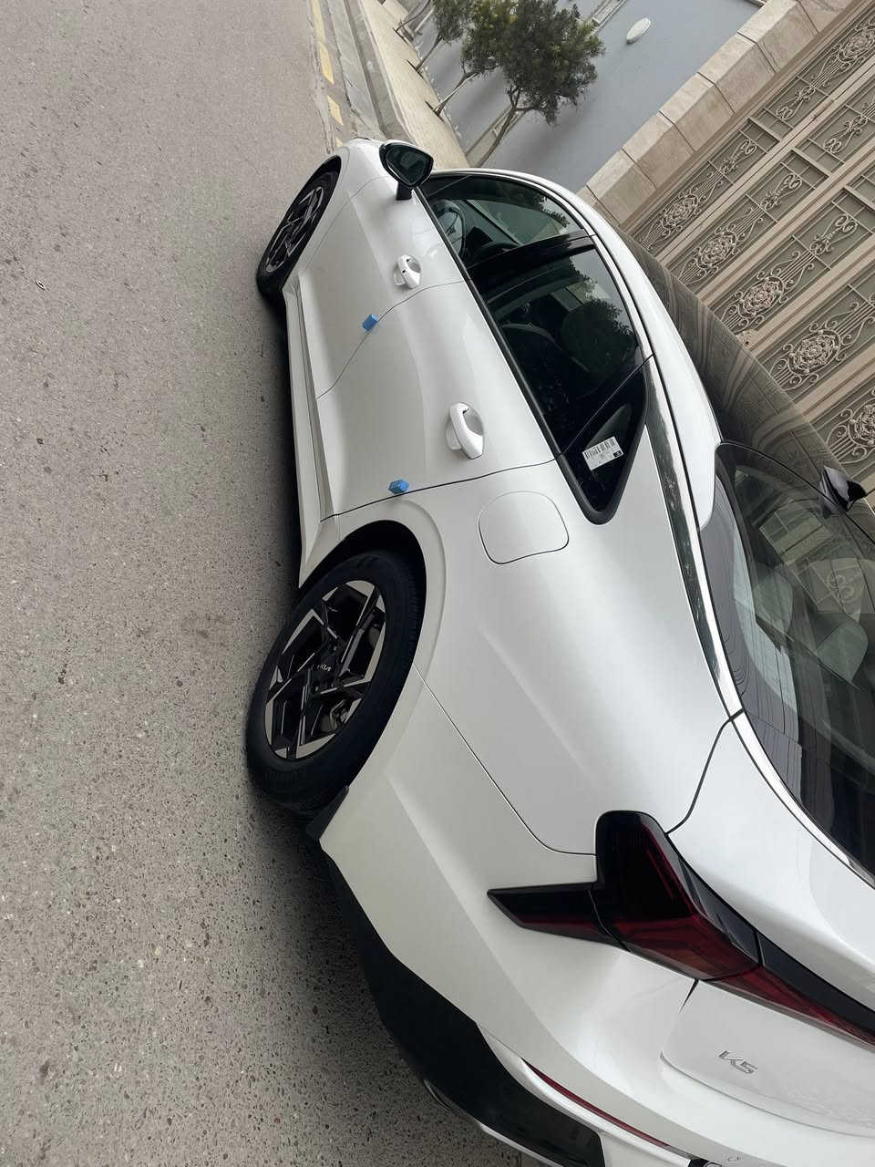 كيا K5 2024  🌿
🌿 Kia K5 2024 Hybrid 🌿
🚘 مرقم أربيل تريد وكاله أني حاضر تريد تحويل اني خادم 🚘 

📃 اليكم التفاصيل الآتية 👇🏻

🚘 خليجي 

🚘 ماشيه 37 الف 

🚘 موديل 2024

⚙️ حجم المحرك 4Cylinder 2.0L  

⚙️ مرتبط بناقل حركة أوتوماتيك

⚙️ يبلغ عزم الدوران 367 نيوتن / متر 

🐎 بقوة 195 حصان 🐎🐎

🔑 مفتاح التشغيل بصمة 

🚗 دفع ثنائي FWD 

🌥 بانوراما

‼️ اريل نفكيتر 

📍حساسات أمامية 

📍حساسات خلفية 

💡لايت زينون + LED

🚘 دخول بصمة ذكي 

🛞 حجم الاطار 215/55R17

🛞 ويل كب 17

🛞 4 دسك

✨️ اشارة في المرايا الجانبية 

✨️ المرايا قابلة للطي كهرباء 

🎈عدد AIR BAG 6

🚗 هاند بريك كهرباء 

🚗 ا ABS 

🖥 دشبول شاشة ديجيتال 

🖥 شاشة Apple Car play 

📷 كاميرا دوارة  

⭕️ مقود جلد حياكة  

🛣 مثبت السرعة Cruise 

🎶 المودات والاوامر الصوتية 

🎶 ا Bluetooth / T YPCE

🔋شاحن هاتف Wireless 

⚡️مخرج منفذ الطاقة 

🔍فحص نظام السيارة 

💺تتسع المقصورة ل 5 ركاب

💺المقاعد جلد

💺تدفئة المقاعد الأمامية

💺حركة المقاعد الأمامية كهرباء 

💺ذاكرة وضعيات كرسي السائق

👶 الايزو فكس ISOFIX 

❄️ تبريد شاشة لمس مناخين منفصلين 

❄️ قطعتين تبريد 

🚘 أوضاع القيادة Drive Mode 

🚘 أوتو هولد Auto Hold 

⛷️ نظام مانع الانزلاق 

🚘 تطعيم الدواخل ألمنيوم 

📐 أبعاد ومقاسات السيارة📐

📏 الطول   493 cm     

📏 العرض  189 cm

📏 الارتفاع  145  cm

الاتصال ارقام التأليه 

***********

***********

‭0787 877 8077‬
