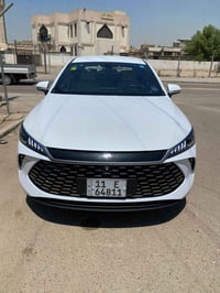 بي واي دي كن بلاص داخل ابيض السياره زيرو بعدهه ماشيه 500كيلو الكلي  مك...
