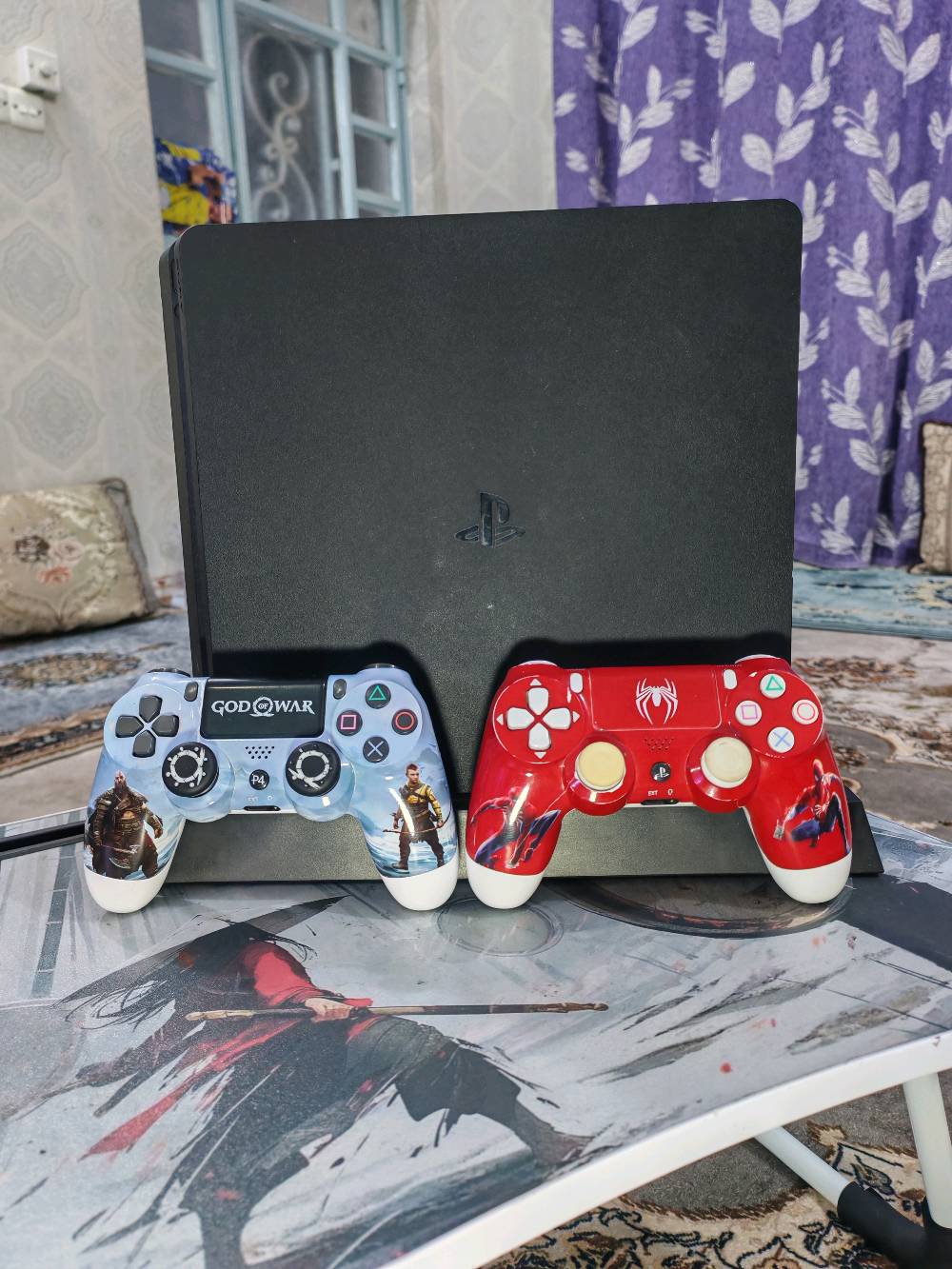 السلام عليكم ورحمة الله وبركاتة
بلي فور مهكر... ذاكره 500كيكه... نضام 12.52... كامل ملحقات 2جوستك.. ومبرد.. وكارتون.. بلي نضيف امانت الله. العنوان كربلاء حي الحر 
للستفسار خاص او عله الرقم... ***********
