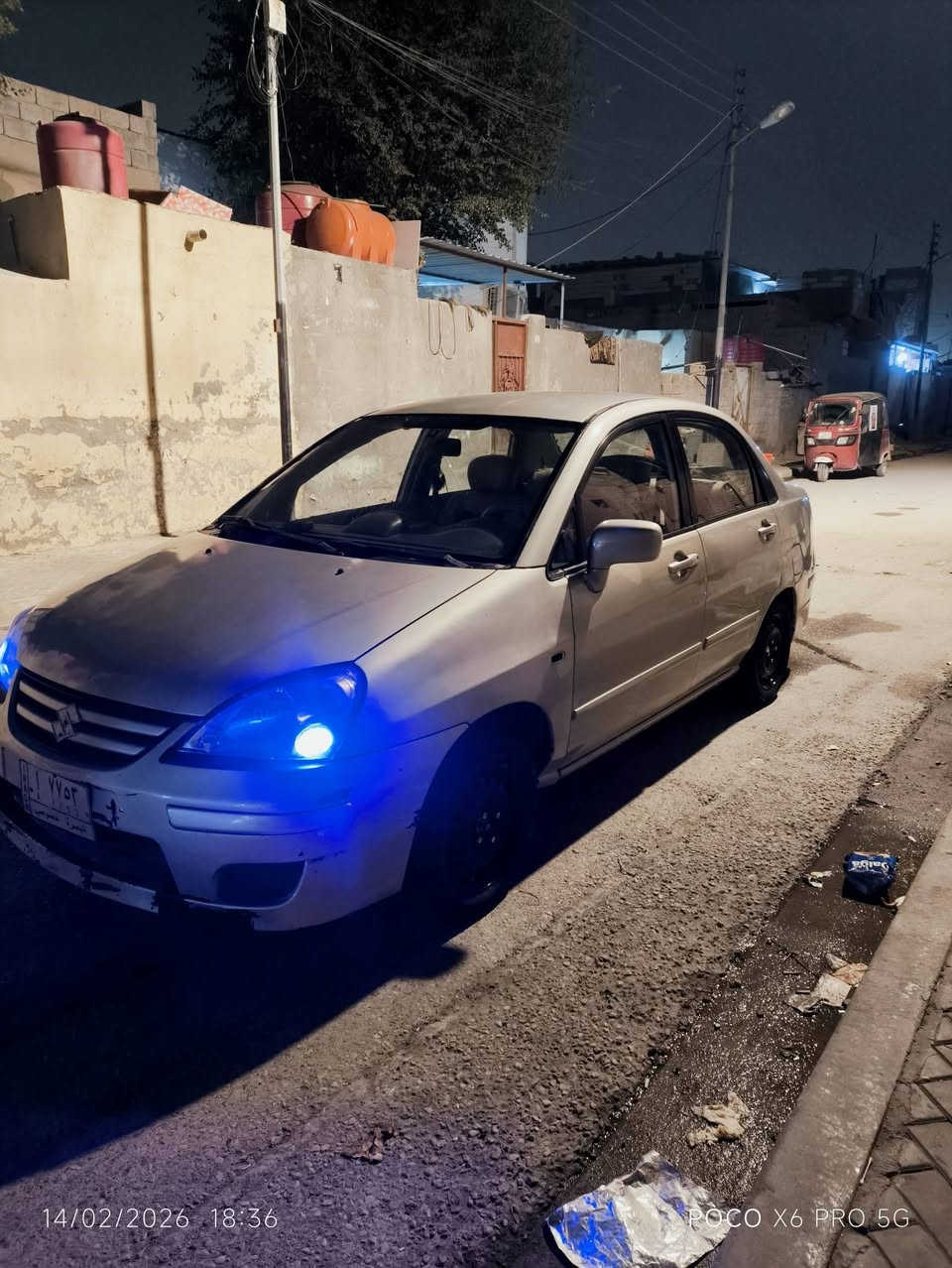 السلام عليكم سوزوكي ليانا 2005 رقم بصره مميز سنويه 2027 راعيها يريد تحويل مكينه وكير كورلا بيكاتشو الكير صارله 5 ايام من شديته جديد 
البدي كفاله لا ضربه ولا معجون مصبوغه عام اثر جراد حداديه توني مبدلها بيها نقص الجامه مال السدر مكسوره ودبه بريشر غيرهن مابيها اي نقص مدوشمه كاعيه وكشنات السعر 45 وبيها مجال النقوصات ايطيحن من السعر عنواني بصره حيانيه رقم *********** اتصل وادلل
