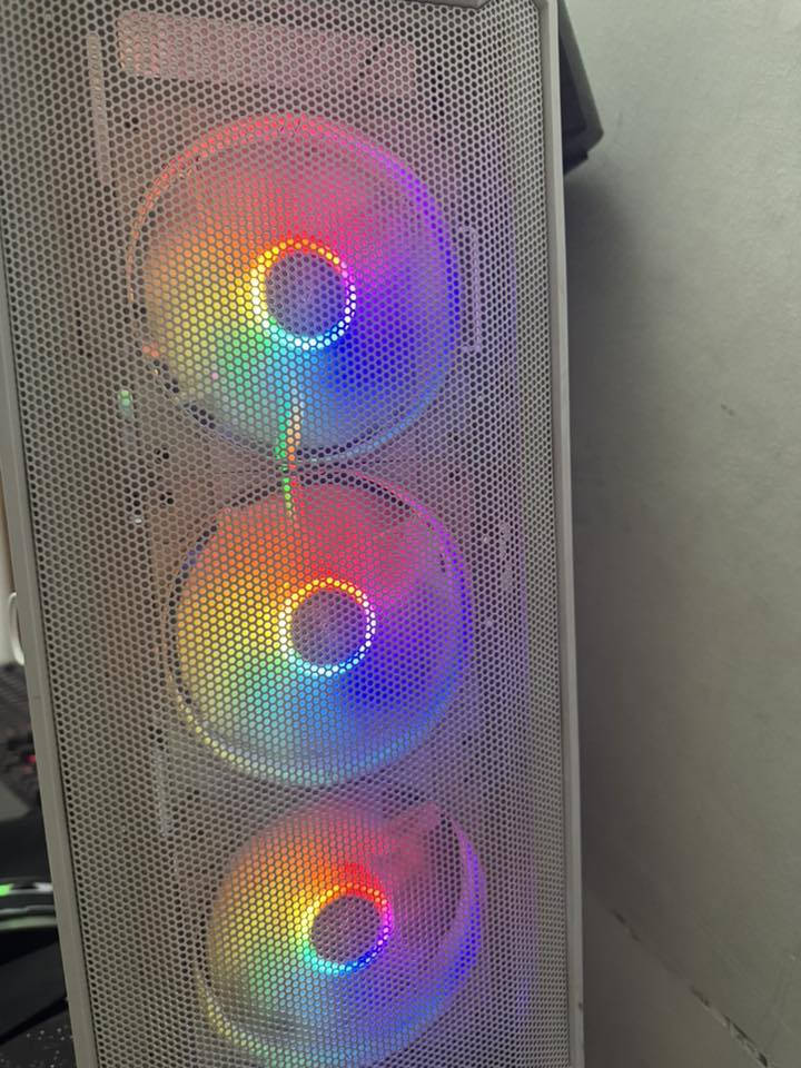 السلام عليكم تجميعة للبيع

كرت الشاشة amd rx 5700 xt 

المعالج amd r 7 5700x

الرامات 8x2 16 gb 

الهارد 1t ssd
هارد 500 ssd

البورد من شركة asus

الشاشة من شركة كيكا بايت فول

السعر مليون و١٠٠ الف مكاني بغداد
***********
