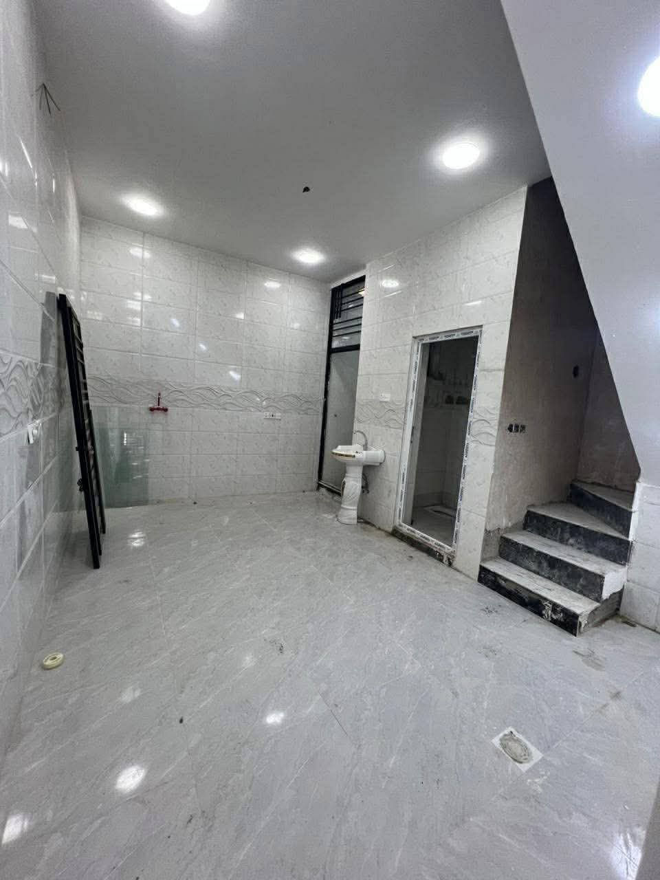 50 متر جاهز لسكن جيب غراضك وكعد
السعر بلاش ب 44 وبي مجال بسيط 
العنوان بغداد الكرخ منطقه الدوانم شرطه الخامسة
طابو زراعي سند 25 قرار محكمه

يحتوي الدار على 2 نوم وصاله ومطبخ وخدمات

الاستفسار الاتصال على الرقم
***********وتساب
