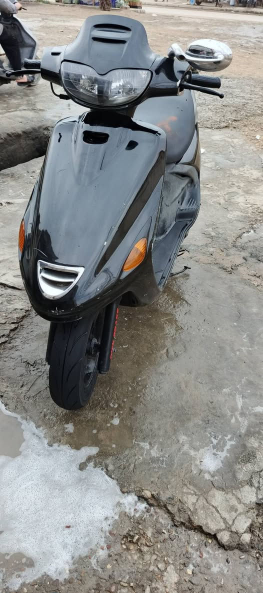 دراجه فراشه فحل ديسك دراجه حاويه وجديده شرط ما مفتوحه عالفحص دراجه بلاديه نظافه كهربائيات كلها شغاله نهضه فول عالفحص السعر ٥٨٠ بيه مجال للشراي ***********
