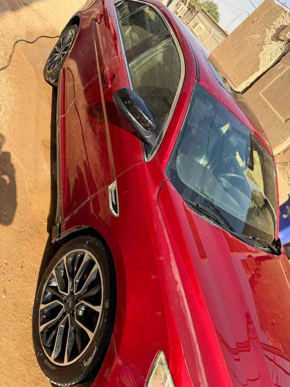 السلام عليكم ...
فورد تورس 2019
فئة sho الرياضية 
محرك 3.5 توين تيربو
6 سلندر
فول موصفات
فتحة
شاشة
تحكمات سترين
تبريد امامي خلفي
تبريد شغال تدفئة و تبريد
كير و مكينة فول


**إذا كنت صاحب هذا الإعلان وتريد حذفه لأي سبب، رجاءا أرسل رسالة إلى الدعم الفني**