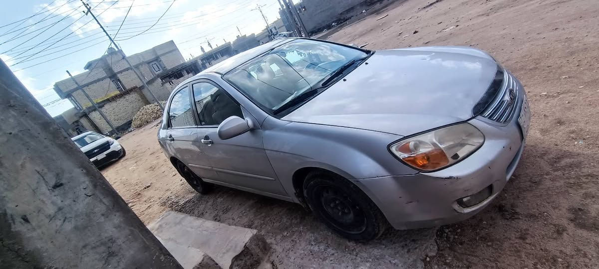 سبكترا 2009
كربلاء قرب الملعب الدولي
محرك 2000نقص كمبريسر تبريد 
سنويه 8/2027
83 بيها مجال قليل***********
