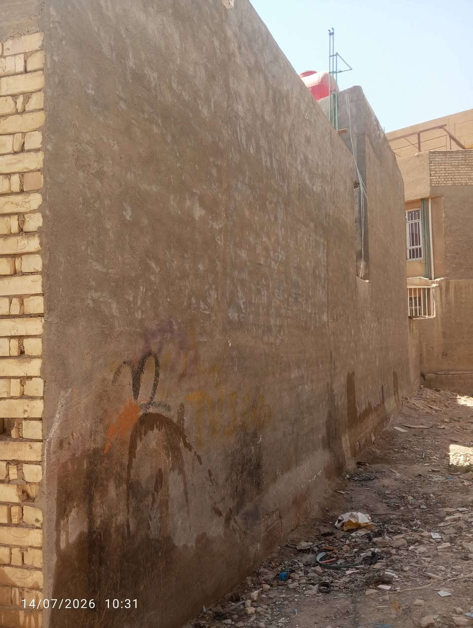مشتمل مساحه 65 زراعي سند 25 مكان الدوره حي اسيا شارع كليه الهادي يحتوي على غرفه وصاله ومطبخ وخدمات بناء حديث طابوك وسقف مسلح رقم *********** واتساب
