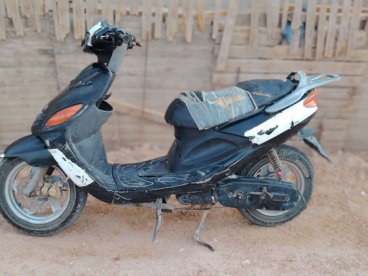 السلام عليكم دراجات دولفين عدد اثنين. 2 للبيع السعر 650الف وبيهن مجااال كلش سبب البيع  (محتاج فلوس)  دگ هندر واطلع الله وكيلكم دراجات خير من الله للاتصال *********** خااص ماكو.

