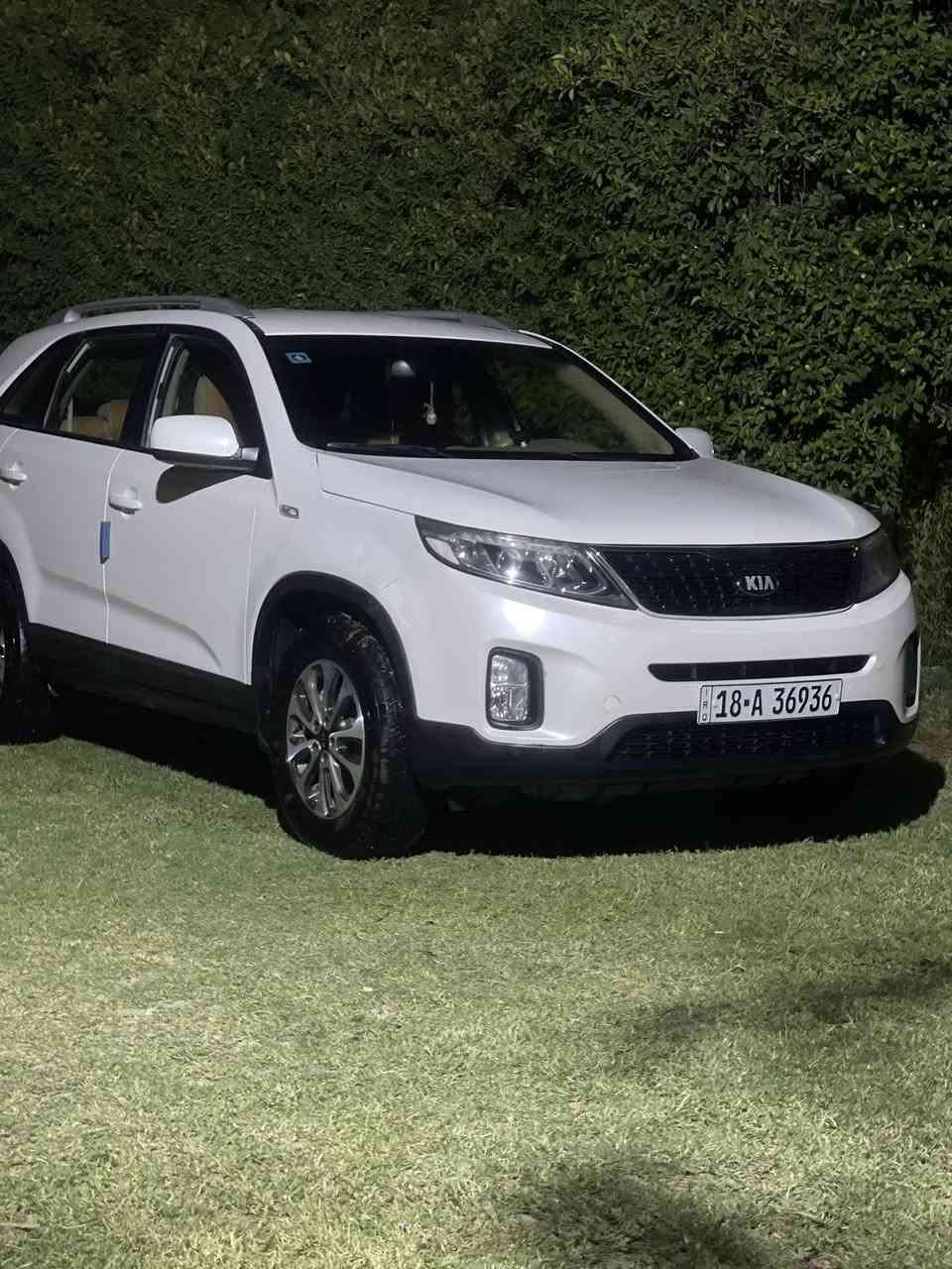 السلام عليكم سورنتو
 خليجي 2013 المكان حله 
ماشيه 143 ألف  
رقم جديد سنويه لل 2030
7 راكب 
محرك 2400 دوش
حادثها بنيد تبديل و باج صغير بالجاملغ الامامي 
ويل كروم
 كامره خلفيه
 حساسات خلفيه 
 سترين تحكم 
السعر 160 وبيها مجال  
للاستفسار على الرقم ***********
