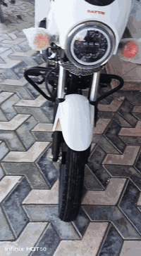 ديوان 23 مكينه 200 كتابه حمره الشكل القديم ويل 18 زيرو اول البارحه مشدوده من الصندوك عله وضع الشركه اوراق سكنر من الوكيل السعر مليون 650 وبيه مجال كلش بصط حك الجيه مكان بابل الحمزه الغربي ***********
