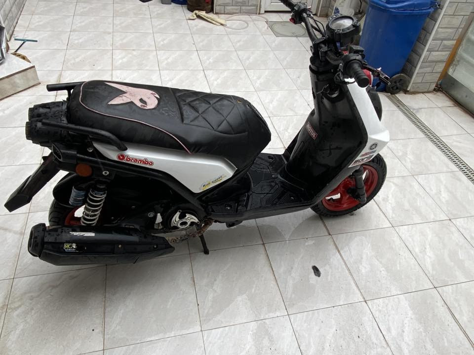 سكنس للبيع  مزوده يدات وكلجات ودبلات كله رياضي جاهزه للاخير لايت زنون 3وضعيات ب750وبيها مجال  رقمي ***********مكاني حله نادر
