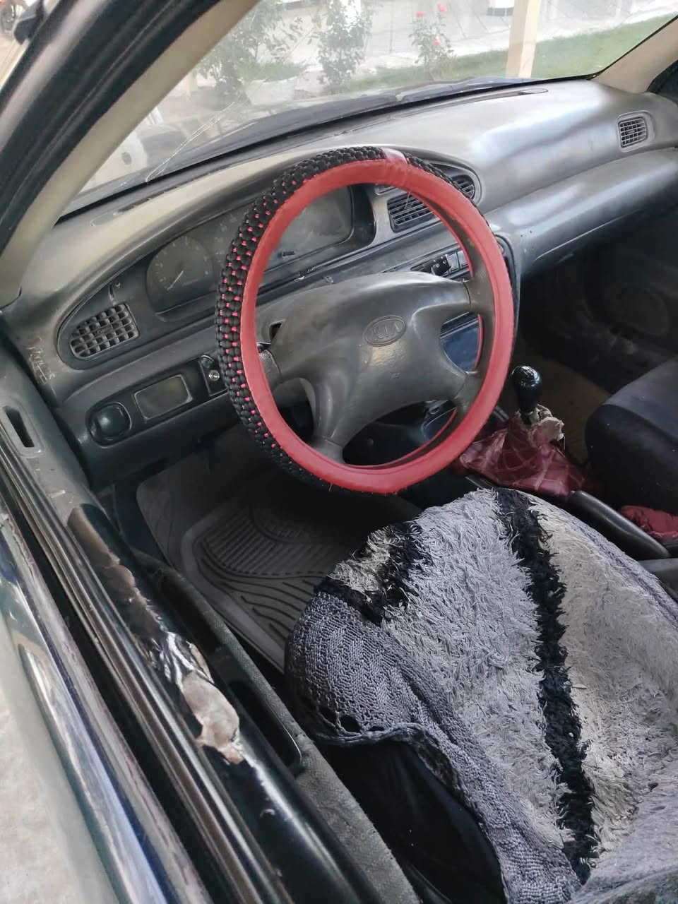 السلام عليكم كيا سيفيا موديل 95 رقم بغداد مشروع وطني السعر 29 وبيها مجال العنوان محمودية ناحية الرشيد الاتصال ***********.      ***********

