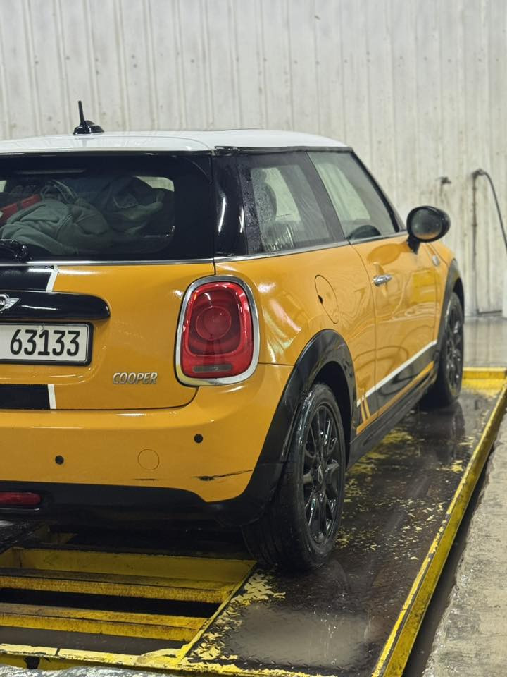 السلام عليكم ورحة الله وبراكاته من رخصة الجميع
الحلال للبيع ميني كوبر ٢٠١٦ اصل لون اصفر قمارة ابيض تعتبر تو كلر السياره كلش حلوه ونضيفة جداً السياره وارد بدون حادث فقط الدعامية  ايرباك كله سليم كير محرك كله مكفول ماعده بيه بارد بالباب وجاملغ الصدر البقية من الدعامية للدعامية كفالة السياره كلش حلوه بالحقيقة وبالصور حجم المكينة 1600 تون بور تيربو يعني طيارة تبريد تدفئة كله شغال المواصفات… بنوراما .. تدفئة كشنات .. كشنات جلد .. بصمة.. حساسات .. تو كلر .. لايتات عدسات وكالة.. اشاير ترحيب .. داخل اسود.. مري شفط .. اشاير جانبية.. داخل جميع الالوان الي بالك والي تعجبك حدادية صدر كله جديد امامي مشط ستيرن جديد خلفي دسكات جديده اليوم بدلت امامي خلفي تايرات جديدة يعني تاخذه بس تشغل وتطلع …. سعر السياره. $115 وبيه مجال لطيبين علماً السياره نايمه بالبيت متطلع ونسئل من الله توفيق ورزق الجميع

الواتساب***********
الهاتف ***********
