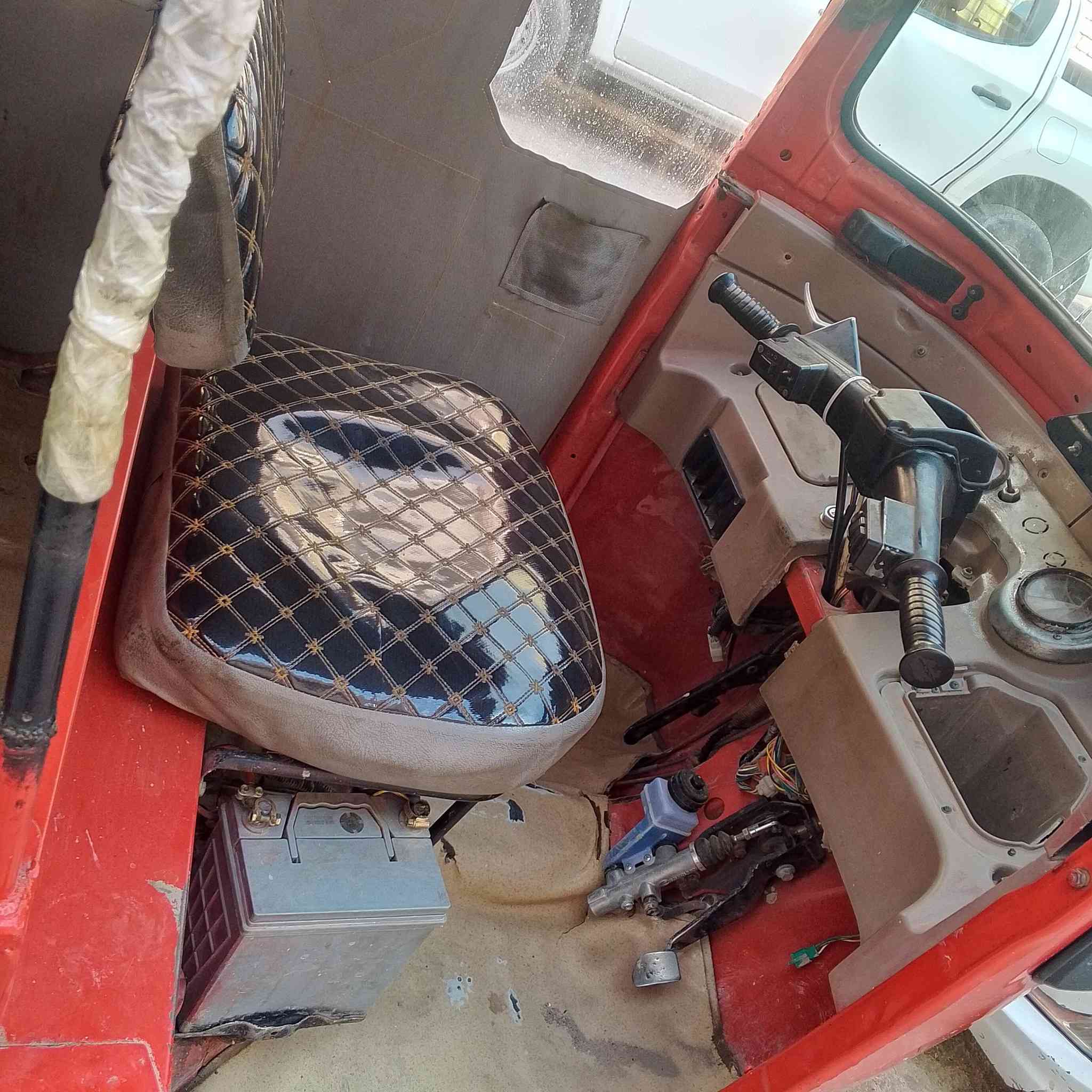 يالله السلام عليكم ورحمة الله وبركاته تكتك 18مكينه مال عشرين إعدامه عامه مسويلها مرتبه من كولشي بيها ظربه زغيره  تجفين جديد تخم تاير كهربايات كولها شغله مكينه خرسه بس كابريترها تعبان يراد تبدأ كابريتر واورها سحب ظاعن الأوراق وسحبتلها وراق اتكفلها حلال وحرام وشرعيات سعرها تلاثه وربع وبيها مجال مكاني بغداد البلديات أي ستفسار هاذ رقمي ***********
