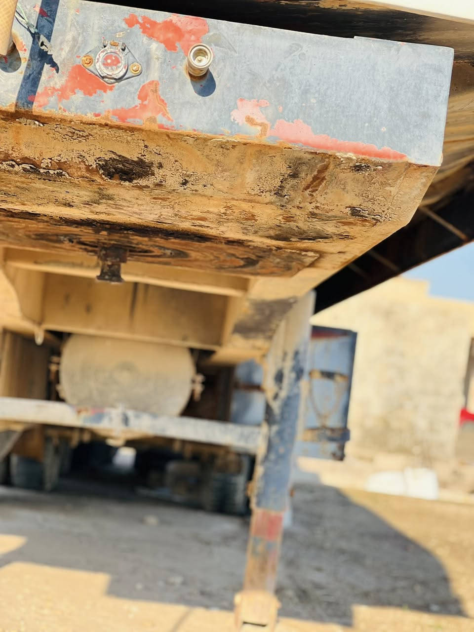 سلام عليكم للبيع صهريج نضيف شاصي نضيف ثلاثه دناكير
صناديك جدد مكاني صلاح الدين العلم الاستفسار ***********
