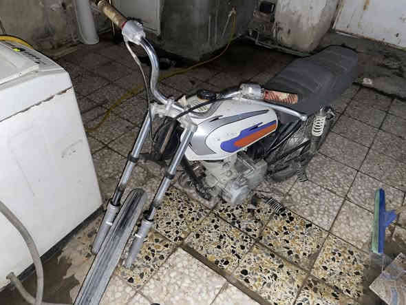 اربع كير لبيع ٣٠٠ مكان حي قادسيه ***********
