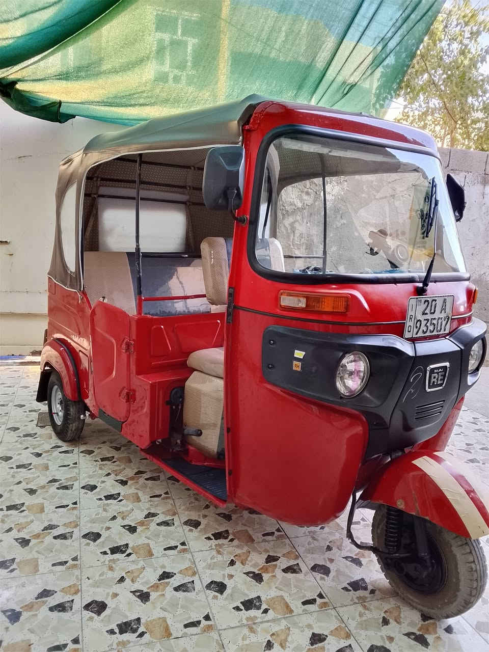 تكتك 22 شهر 8 رقم وسنويه انگليزي ديالى تحويل ثاني يوم كامله مابيها اي نقص السعر 8٫750 وبيها مجال بسيط تعال خاص او اتصل ***********
